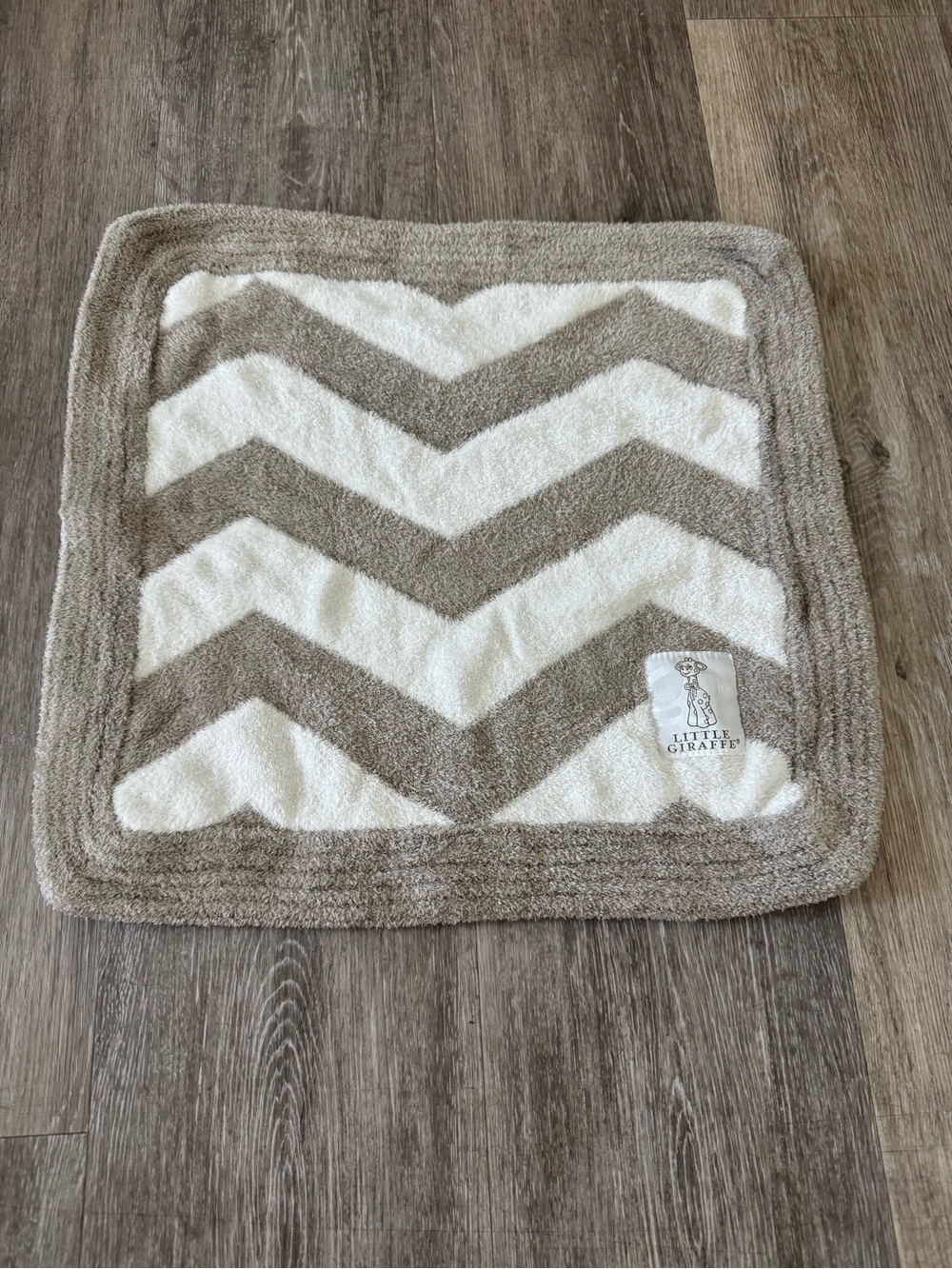 Little Giraffe Dolce Chevron small baby blanket/burp cloth in flax and cream